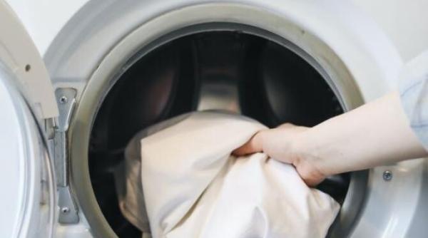 haine care nu trebuie puse niciodata in masina de spalat se vor deteriora si vor strica si aparatul electrocasnic