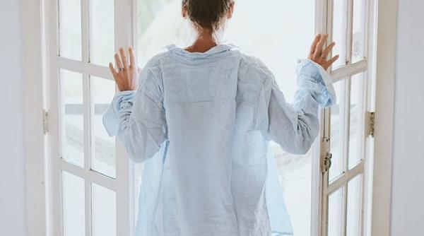 trucul pe care trebuie sa il faci in fiecare dimineata daca vrei sa dormi mai bine noaptea