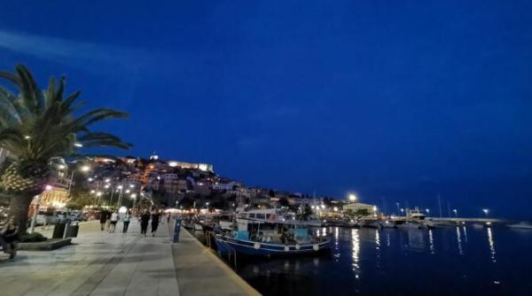 un simplu drum de 15 minute prin grecia iti arata o normalitate pentru noi socanta iata imaginea pe care as vrea s o vad si n bucuresti