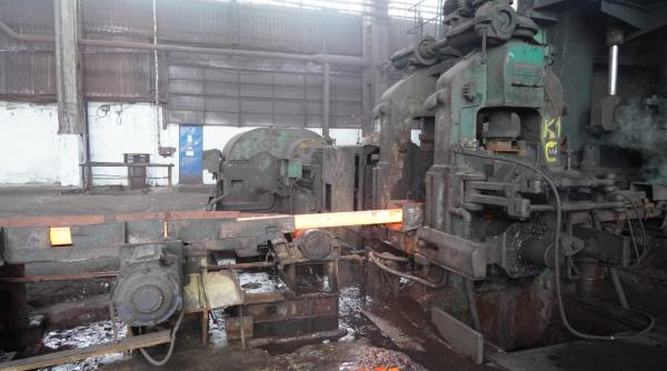 romania chiar ar putea pune umarul la reconstructia ucrainei o fabrica din targoviste singura din romania care va produce otel beton