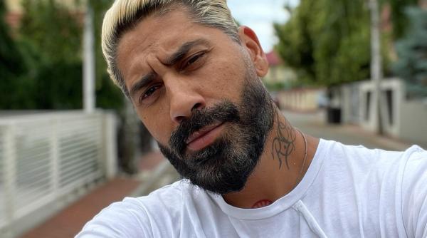 tatal lui connect r dupa ce a cantat pe scena cu artistul ma rog sa biruiasca ispitele s o lase mai subtire cu muzica are 40 de ani