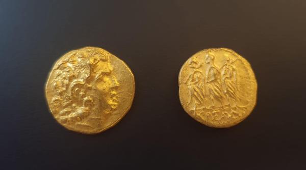 doua monede antice recuperate in regatul unit au fost returnate romaniei