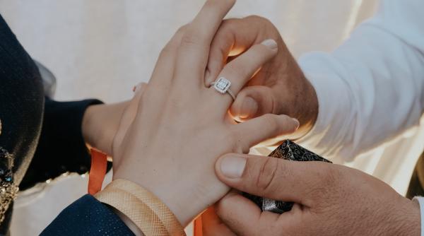 papa francisc deplange faptul ca multi tineri nu au curajul sa se casatoreasca