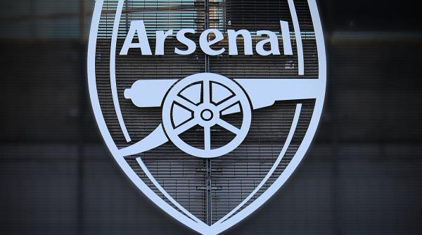 arsenal are un nou portar cate milioane au cheltuit tunarii pe achizitie