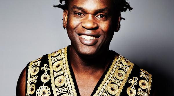 dr alban vine in romania la un celebru festival are si pretentii transport cu limuzina si cazare doar la 5 stele