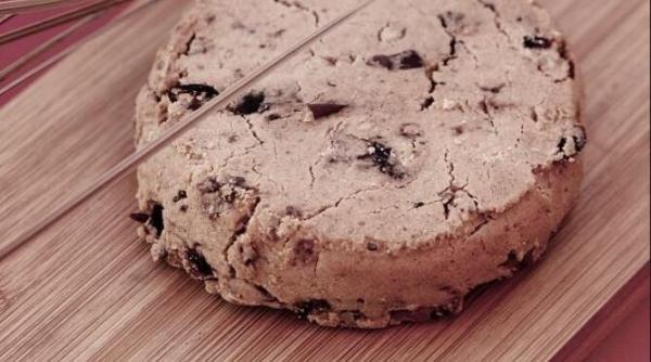 prajitura cu iaurt fara zahar adaugat si fara faina