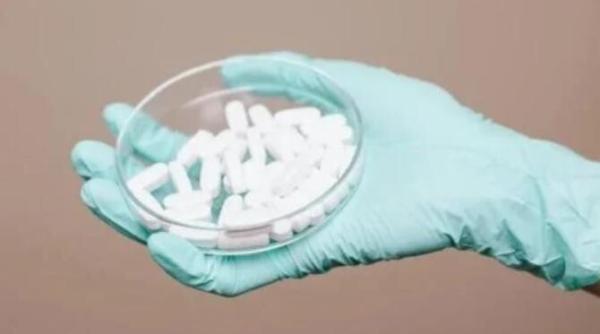 amesteca patru pastile de aspirina cu miere si apa calda masca minune va sterge 10 ani de pe chip