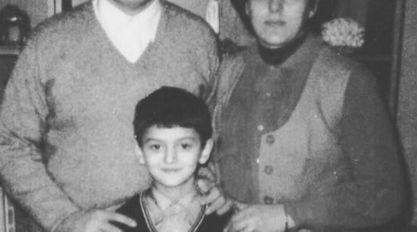 daniel cristea enache amintire emotionanta cu parintii sai adoptivi sa citesti istoria lui calinescu video