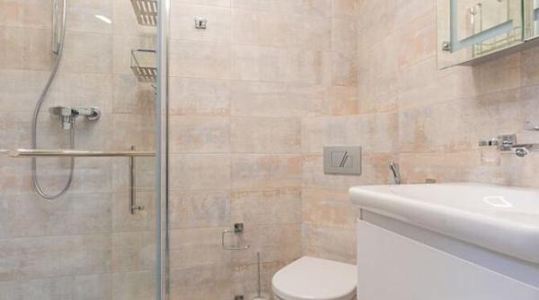 gresia si faianta din baie vor fi curate si vor straluci ai nevoie de doua ingrediente si murdaria va ramane amintire