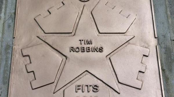 sase personalitati vor primi o stea pe aleea celebritatilor din fata magazinului cocor