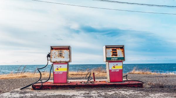 una dintre primele tari care ar putea ramane fara petrol populatia s a revoltat timp de saptamani