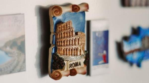 magnetii de pe frigider pot fi periculosi pentru anumiti oameni care este distanta pe care ar trebui sa o pastreze