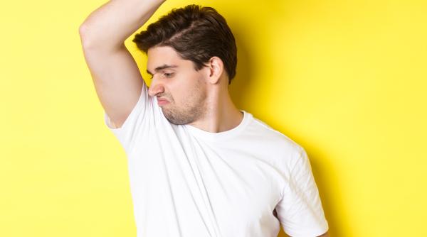 transpiri mult ai grija de vina nu e doar canicula poate fi semn de boala