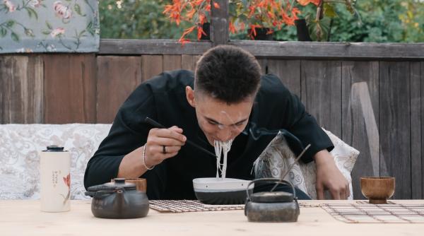 alegeri in japonia se ofera taitei gratis pentru cei care vor vota