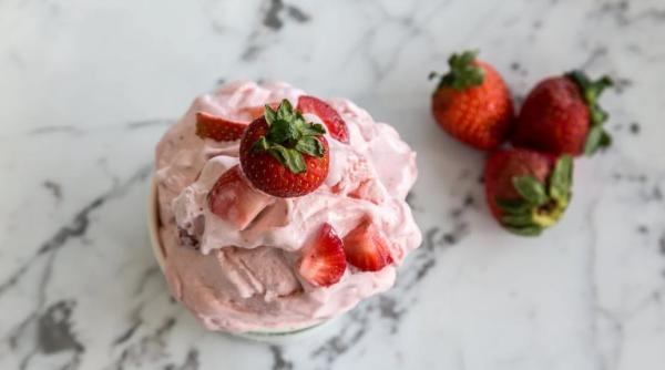 bilic despre inghetata are mai putine calorii si este mai satisfacatoare pentru capul nostru pentru ca e cremoasa