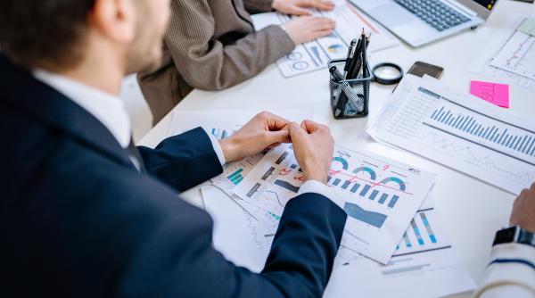 bnr a majorat dobanda cheie ce se intampla cu ratele