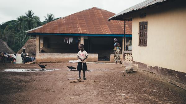 casele racoroase din antichitate erau construite cu un material natural oricine le poate urma exemplul