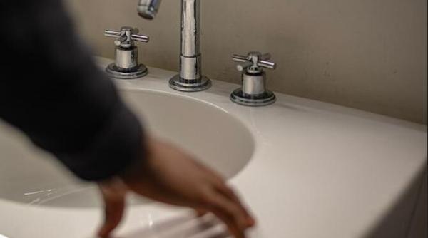 chiuveta s a infundat nu chema instalatorul dar aplica acest truc inteligent sugerat de bunica