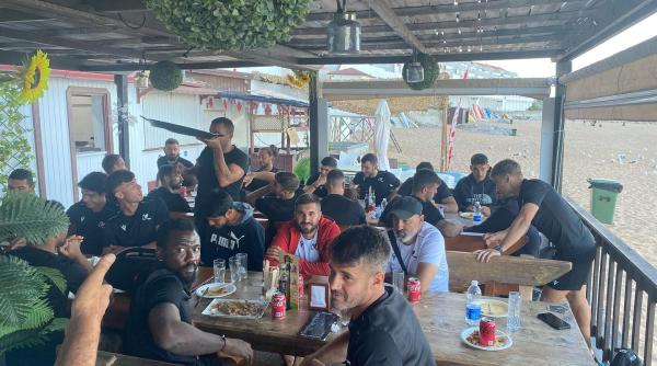 o echipa de fotbal infiintata in 2013 intr un bar a castigat meciul de debut in cupele europene vis devenit realitate