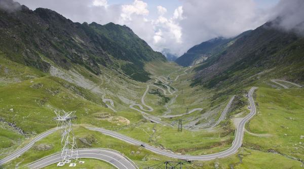 circulatia pe transfagarasan oprita cad pietre pe sosea