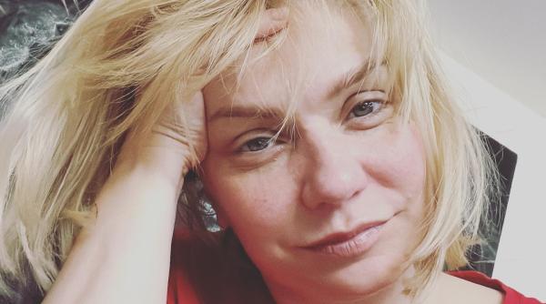 cristina cioran amintiri dureroase eram plina de sange si ma zvarcoleam