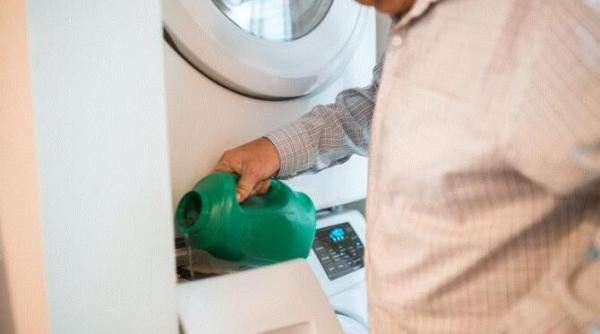 cum sa scapi rapid de mirosul neplacut din masina de spalat remediul care costa cativa lei