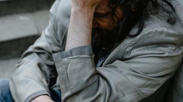 germanii pregatesc adaposturile foamei ne asteapta aceeasi soarta mircea cosea parca vad titanicul care se scufunda