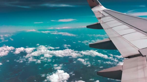 sfaturi de calatorie cum evitam situatiile neplacute in vacanta prof dr lucian negreanu sa bem doar apa imbuteliata atentie si la masuta din avion