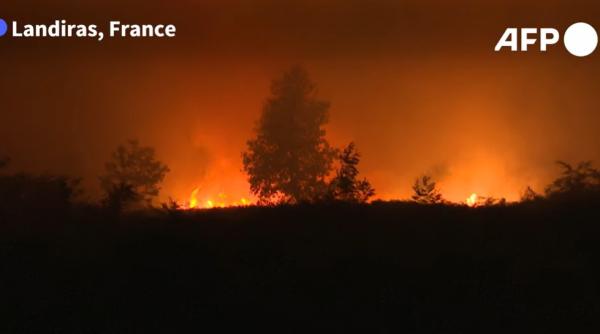 mii de persoane au fost evacuate din calea unui incendiu