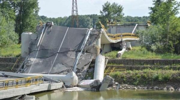 podul peste siret nu a fost reconstruit locuitorii din zona se mobilizeaza noi adunam manie si revolta cat ei tac