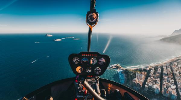 un elicopter s a prabusit in mare in timp ce incerca sa stinga un incendiu in grecia