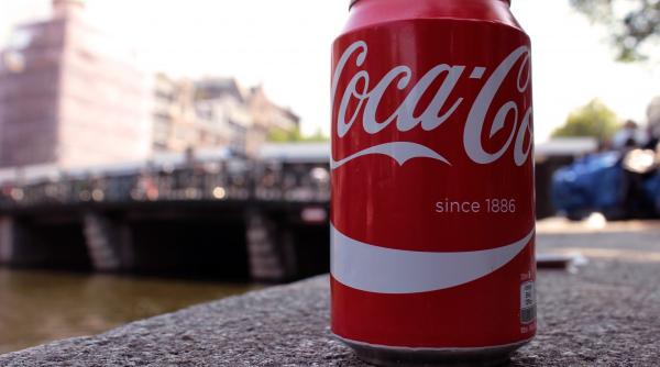 cate lingurite de zahar contine o doza de cola un pahar pe zi timp de un an te poate ingrasa peste 7 kg