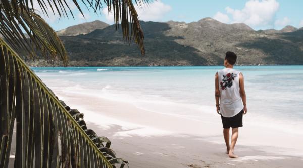 se cer despagubiri de 6 milioane euro de la o agentie de turism un barbat sustine ca i a fost distrusa viata