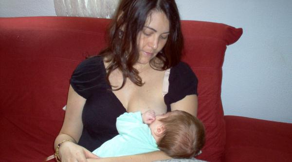 un studiu a demonstrat alaptarea la san le creste imunitatea bebelusilor