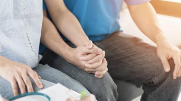 infertilitatea tot mai frecventa in randul cuplurilor medicul doru herghelegiu sanador ofera solutia asa se poate naste si la 50 de ani