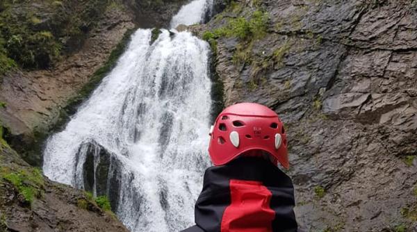 cascada valul miresii din cluj inchisa salvamontistii avertisment pentru turisti stim ca e perioada vacantelor dar