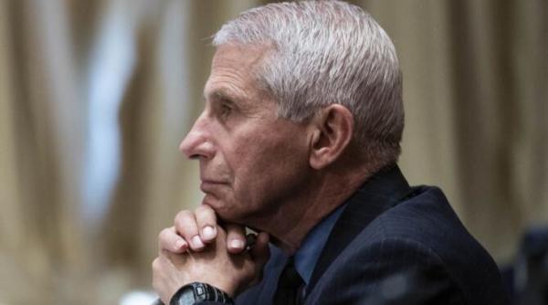 fauci planuieste sa se pensioneze pana la sfarsitul mandatului actual al lui biden