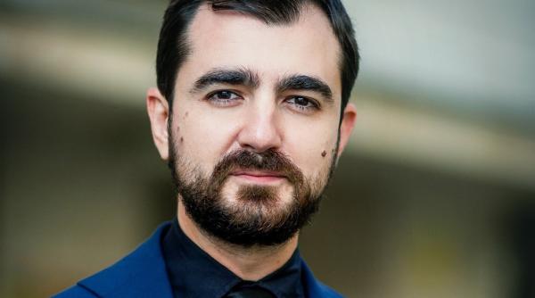 ministrul nasui recomanda romanilor sa nu si tina banii in lei si nici in euro moneda pe care el a ales o pentru a si tine economiile