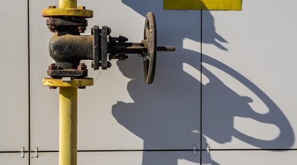 anre a amendat 24 de companii energetice cu 11 2 milioane de lei sectorul de gaze a fost mai iertat in comparatie cu cel electric