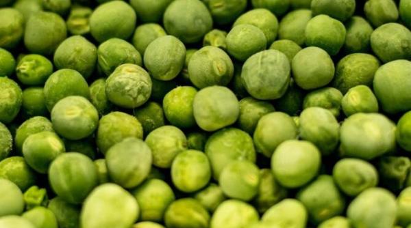 chef joseph hadad are o reteta preferata de vara peste cu mazare merge foarte bine si cu mamaliga