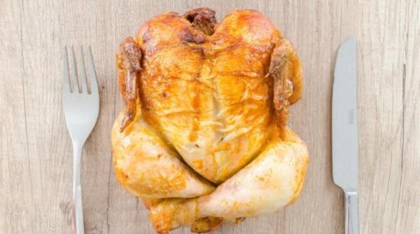 cum sa elimini substantele nocive din carnea de pui prepara o saramura din trei ingrediente si pune carnea in ea