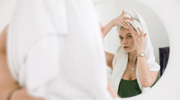 ai scapat de cosuri dar ai ramas cu urme pe ten ioana marinescu specialist rutina de acasa care te va salva