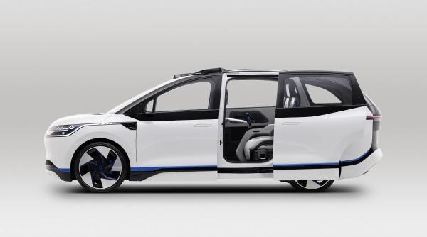 in china a fost lansat un nou taxi autonom fara sofer produs de baidu