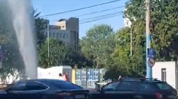 jet de apa fierbinte inalt de 20 de metri dupa ce o conducta s a spart la constanta
