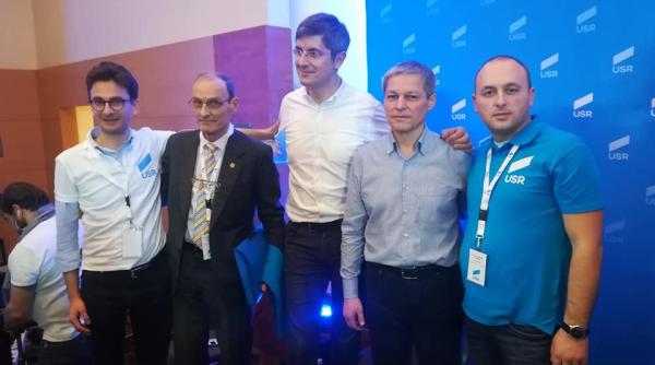 rasu plansu un politician de la usr a anuntat niste masuri pentru ca oamenii sa nu mai moara la strand cand de fapt nu murise nimeni