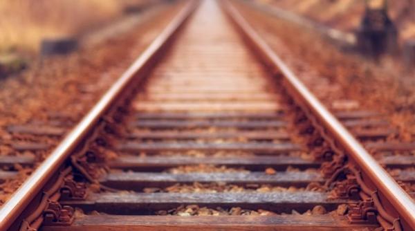 locomotiva trenului craiova bucuresti s a defectat pe traseu din cauza caldurii sorin grindeanu zero reactii