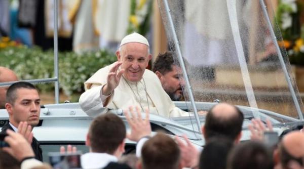 papa francisc pleaca in canada sa si ceara scuze pentru rolul bisericii romano catolice in problema scolilor rezidentiale