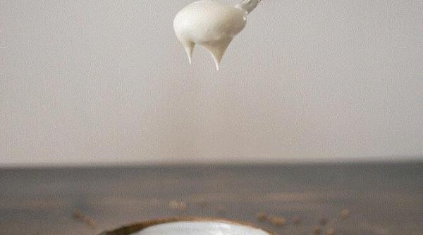 ai nevoie de trei ingrediente si un borcan de sticla in cinci minute vei prepara cea mai buna inghetata de casa