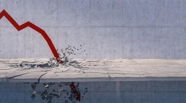 romania ingropata in datorii prof cosea in curand nu ne vom mai putea imprumuta sunt doua lovituri enorme