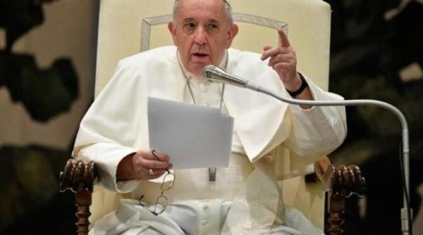 papa francisc isi cere iertare pentru abuzurile din scolile bisericesti din canada unde tinte erau mii de copii indigeni